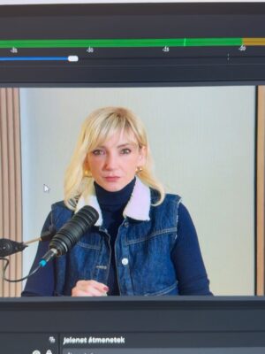 Alexandra Borbély Instagram - THISISUS
2026 első témájához:
Andzsi: Legyen a mesterseges intelligencia hatasa.  hetkoznapjainkra, erzeseinkre, munkainkra, szokasainkra, gondolkodjunk abban is, hogy mi a reakcionk ra 
Szandra: Nem tudom, hogy bennem van-e elég szó erről

……….majd meglátjátok🤓🤘🏻
köv.epi. már januárban

@ellehungary 
@eke_angela 
#thisisus #podcast