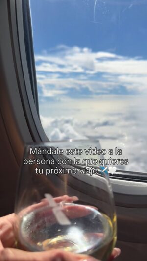Alexandra Pomales Instagram - ✈️ 🥂 hazle tag 😉

#TravelReels #TravelVibes #ViajarEsVivir #NextTrip #CoupleTravel #FamilyTravel #SkyViews #AestheticTravel #TravelInspo #TravelTrend #TravelGoals #ViralReels #Reels2025 #ReelsLatinos #PuertoRicoCreators #TravelLove #AdventureTime #FlyWithMe #BlessedJourney #Viajes2025 #CloudViews #AirplaneViews #TravelContent #RomanticReels #AestheticReel #LatinaCreator #LifestyleReels