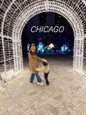 Alexandra Pomales Instagram - With a thankful heart 🫶🏻✨ your beautiful #Chicago 🌃