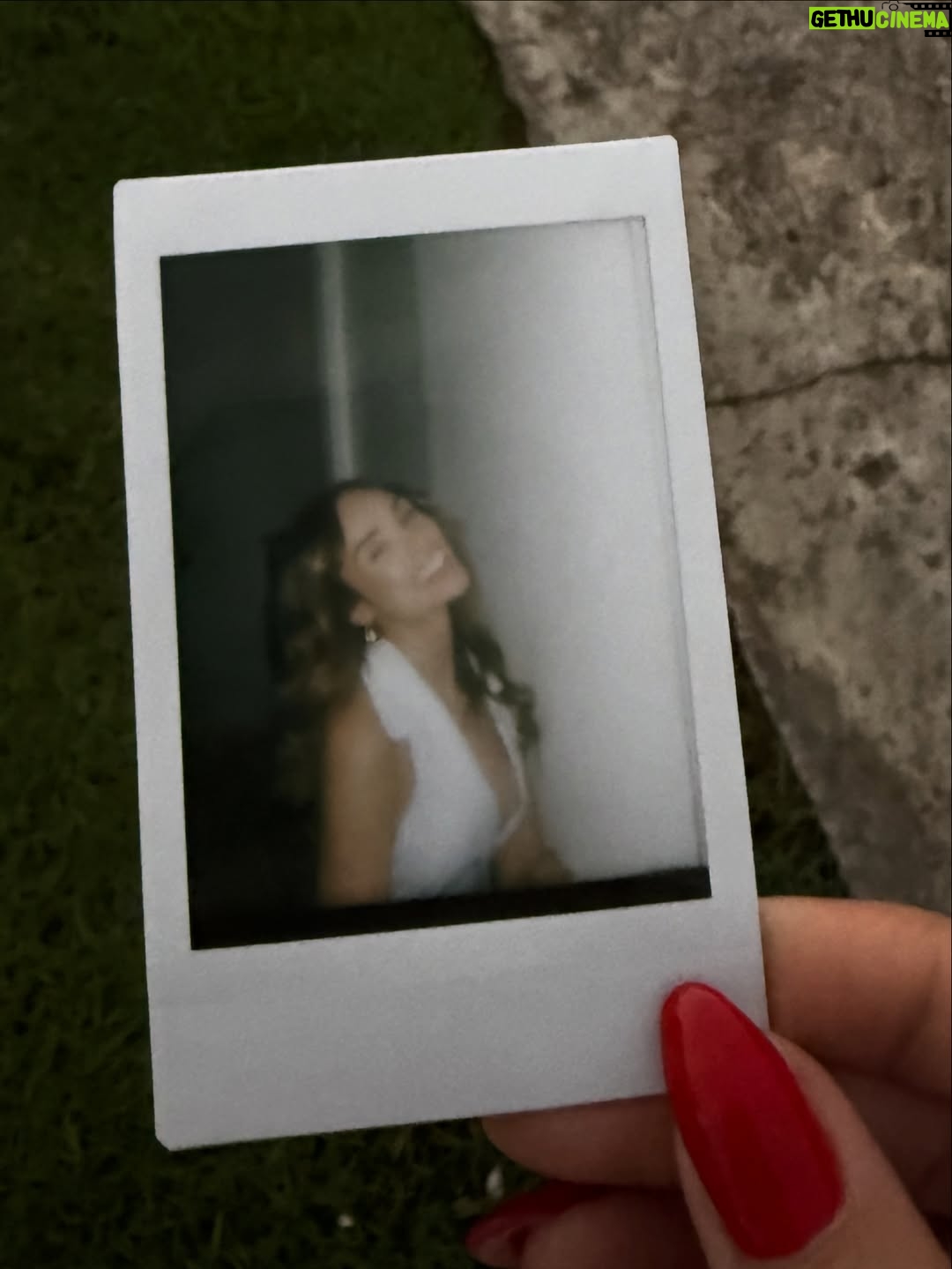 Alexandra Pomales - 3 Likes - Kissed by the sun, love, and the grace of the lord ✨