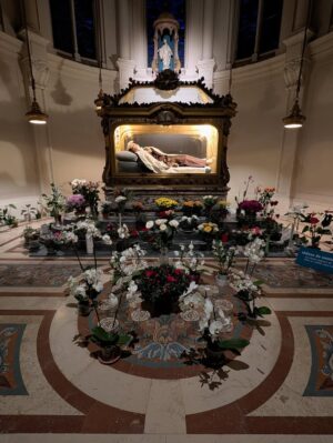 Ali Landry Instagram - The school I went to as a child was called , Little Flower, named after Saint Theresa of Liseaux. To be able to visit her resting place, the Convent where she spent her adult life and have our vows renewed in a chapel in her childhood home was a really meaningful experience for me. She was all about “the little way” . She believed that most people will never do extraordinary things but everyone can do ordinary things with great love. Simple things like smiling at someone, being patient when irritated or forgiving quickly! Always remembering the love is the center of everything!