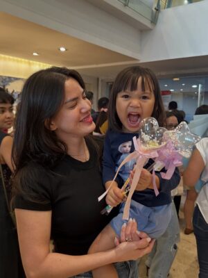 Alice Norin Instagram - Slide terakhir🥹 Dari mereka, aku belajar artinya pengorbanan & cinta tanpa syarat. Karena mereka jugalah aku ada di titik ini sekarang. Untuk mereka yang mengutamakan kebahagiaan keluarga diatas segalanya, Selamat Hari Ibu 🤍