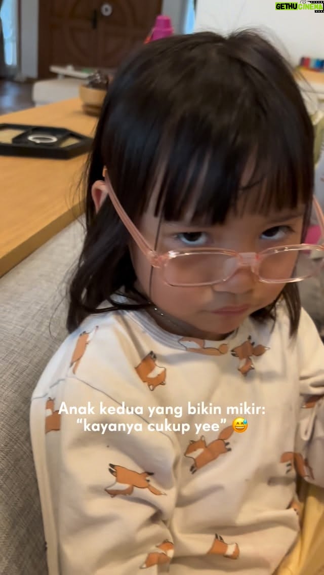 Alice Norin - 35.6K Likes - Liat endingnya dooongg 🫣🤣 Emang bener sih istilah 2 anak cukup… cukup sekian & terima kasih 🙏🏻