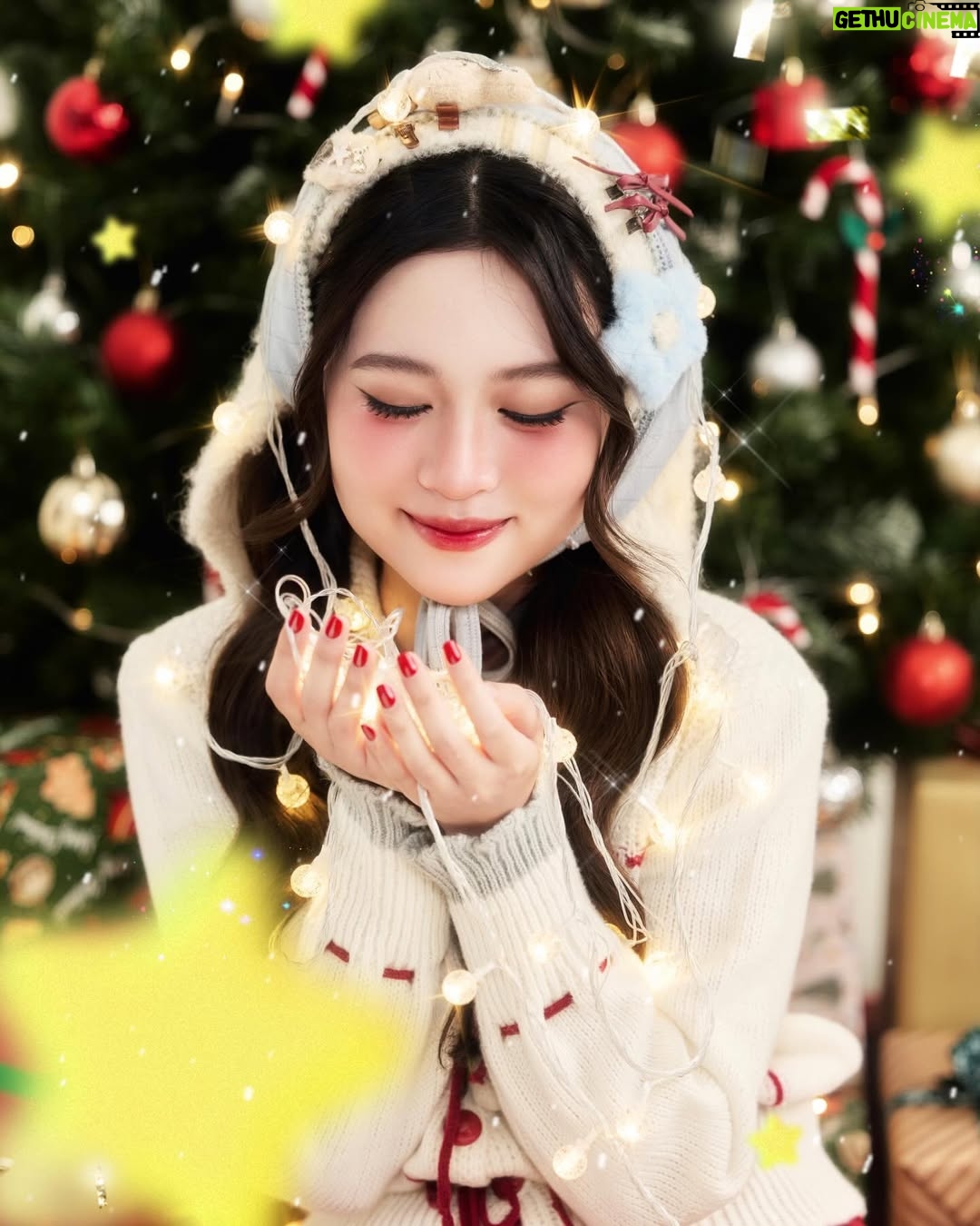 Alicha Sriprathak - 4K Likes - ooh, only i can do that <3