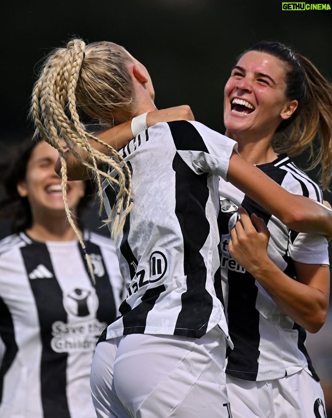 Alisha Lehmann - 356.4K Likes - Ciao bianconeri come stai?

I want to say thank you for this amazing year, especially to my teammates and the amazing fans. The hard work we have put in last season and won titles, a team that I will never forget. I didn’t just had teammates, we were a family and I made friends for life. To leave such an amazing club and people that are close to me, was a very difficult decision. This club, this team and those fans will always have a special place in my heart❤️.