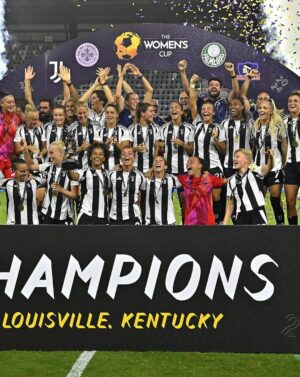 Alisha Lehmann Instagram - Ciao bianconeri come stai?
I want to say thank you for this amazing year, especially to my teammates and the amazing fans. The hard work we have put in last season and won titles, a team that I will never forget. I didn’t just had teammates, we were a family and I made friends for life. To leave such an amazing club and people that are close to me, was a very difficult decision. This club, this team and those fans will always have a special place in my heart❤️.