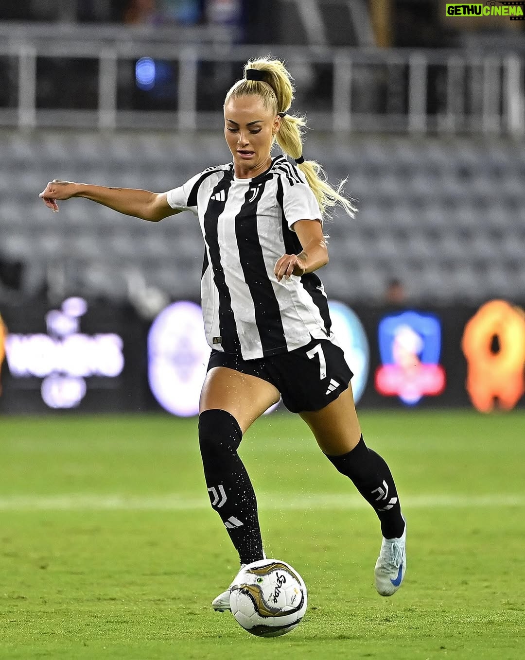 Alisha Lehmann - 356.4K Likes - Ciao bianconeri come stai?

I want to say thank you for this amazing year, especially to my teammates and the amazing fans. The hard work we have put in last season and won titles, a team that I will never forget. I didn’t just had teammates, we were a family and I made friends for life. To leave such an amazing club and people that are close to me, was a very difficult decision. This club, this team and those fans will always have a special place in my heart❤️.