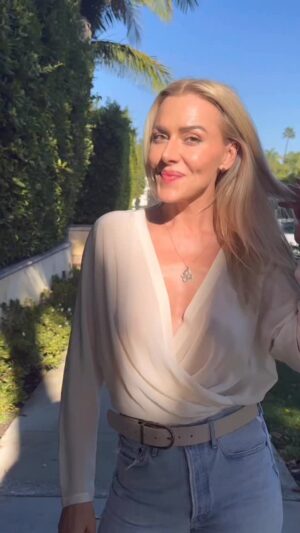 Allison McAtee Instagram - ⭐️✨A GIFT FOR YOU✨⭐️
I’ve been so touched by the love and energy of the community here over the past year 🤍 and to say THANK YOU, Élodie Attias (@elodieattiasparis) and I have partnered to offer something truly special in gratitude. 
.
⭐️Win a MiracleCord Bracelet in Sterling Silver⭐️
.
To Enter:
1️⃣ Follow @elodieattiasparis & @allisonmcateeofficial
2️⃣ Tag 2 people you wish miracles to unfold for
3️⃣ Comment one word for your 2026 intention.
.
The winner will be selected at random and announced on January 1st, 2026. 

✨ ALSO… Based on the intention most shared in the comments, and inspired by the collective energy, Élodie will create a personalized guided meditation for everyone to welcome the new year.✨
.
Thank you for the light you bring ✨🤍✨