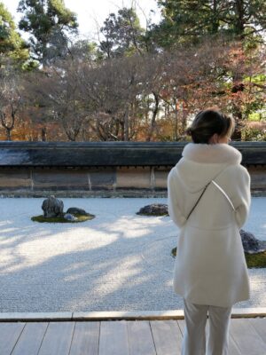 Altaír Jarabo Instagram - Kyoto Vol. I 
Lo que no sabían es que este viaje es mi verdadera 🌙 de 🍯con @fglecercle . Japón estaba cerrado durante el 🦠 y después decidimos hacer otros viajes pero esta es la aventura original.
