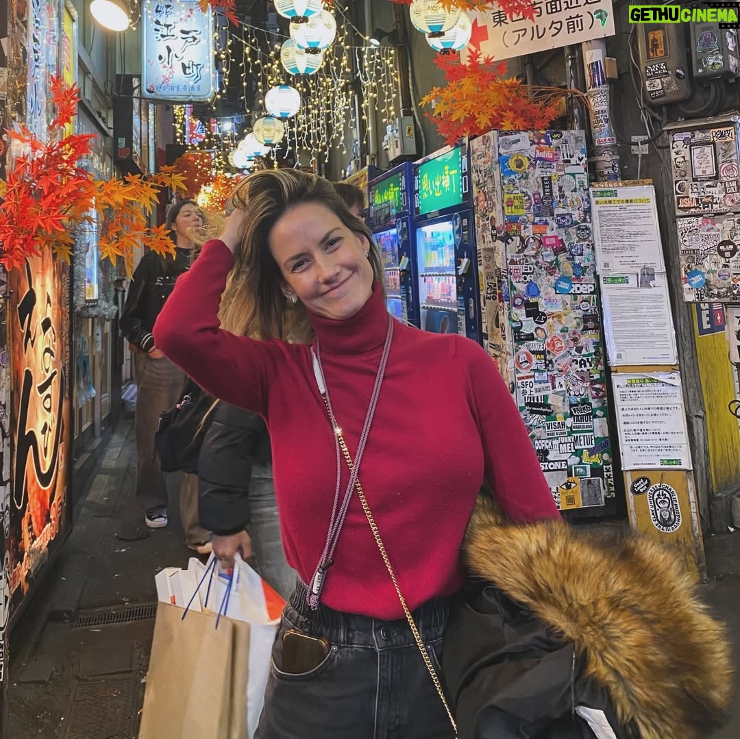 Altaír Jarabo - 31.1K Likes - Tokyo Vol. III 🇯🇵