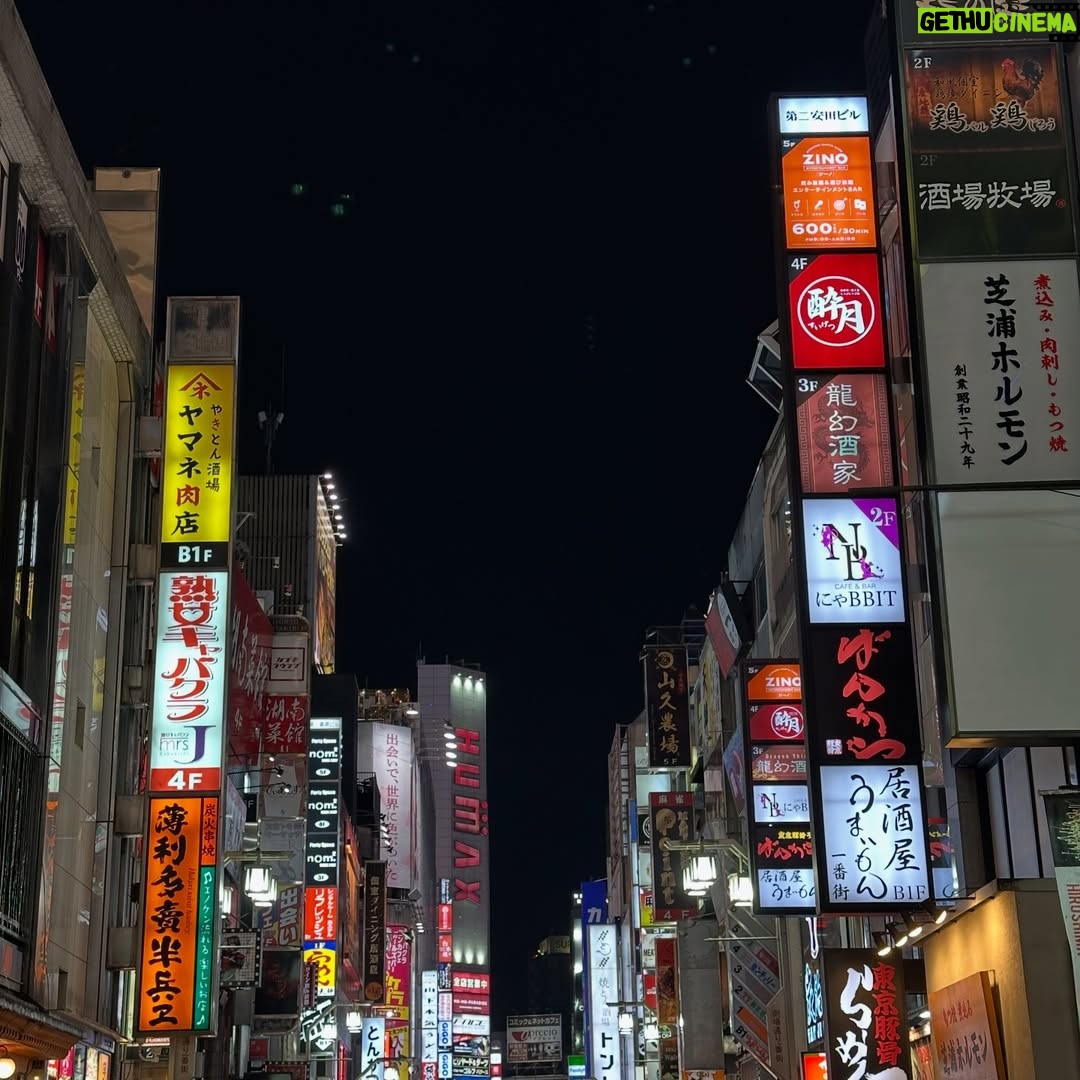 Altaír Jarabo - 31.1K Likes - Tokyo Vol. III 🇯🇵