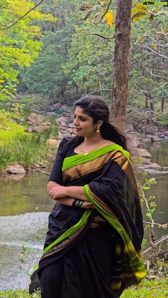 Amala Gireesan - 7.6K Likes - 💚🖤💚🖤💚🖤💚

Saree by @yugithra_cottonhouse

#trending #sareelove #song #favorite #fyp