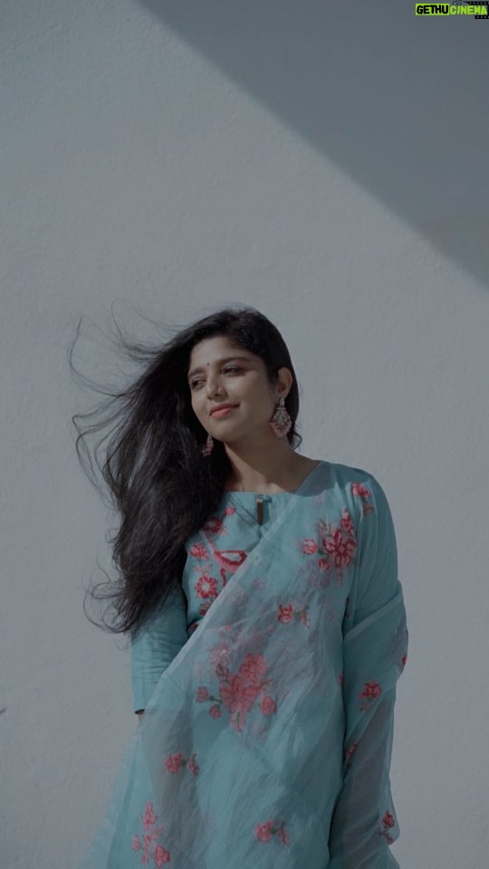 Amala Gireesan - 1.9K Likes - Vanam kayyil seravilay🥰🥰🥰🥰

Costume by @trendfashion0786

#adicted #song #alltimefavorite #happiness #love