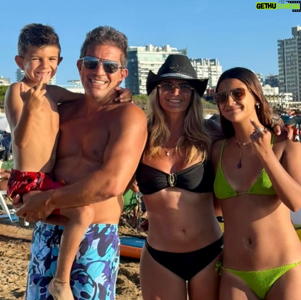Amalia Granata - 11.7K Likes - Hermosas vacaciones en familia ❤️