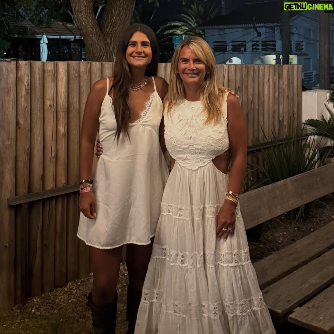 Amalia Granata - 11.2K Likes - FELIZ AÑO NUEVO 🥂🍾❤️