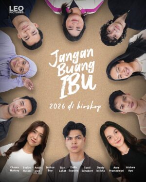 Amanda Manopo Instagram - Mereka tumbuh.
Mereka pergi.
Ibu tetap tinggal menunggu, meski tak pernah dipanggil.
Inilah wajah-wajah yang membawa kisah tentang seorang ibu yang terus mencintai bahkan saat cintanya tak lagi dicari.
Sejauh apa pun kita pergi, ibu tetap rumah. Rumah yang tak pernah mengusir, tak pernah membuang, meski berkali-kali dilupakan.
Sebuah cerita tentang cinta ibu
yang tak bersuara, tak menuntut, dan tak pernah meminta balasan.
🎬 Jangan Buang Ibu
Tayang 2026 di bioskop.
@leopictures_official @filmjanganbuangibu @legacy.pictures @narasisemesta_official @agungsaputrabm @non_hadrah @lunamaya @yasminnapper @denisaputra_real @nirinazubir_ @refalhady @amandamanopo @sptrakori_ @basmalahku @dwisasono @fadlyfsl_ @eri.carl @saskiachadwick_ @farrellrafisqy @nunung63.official @ingridwidjanarko @mpok.atiek @dewi_pakis @diazardiawan @miradesianaa @itsjaredali @humaira_jahra @muhammad_khadijah_ali_hasan @dianamputri @chemamahrey @evelynhutani @andri_aan1 @joojoo.id @bian_lahatt @daffsaputraa @s2pengangguran @dantyistikha_ @auraprameswarii_ @aishwa.ayu
#JanganBuangIbu #FilmJanganBuangIbu #LeoPictures