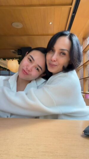 Amanda Manopo Instagram - Kebanyakan main sm hantu sih