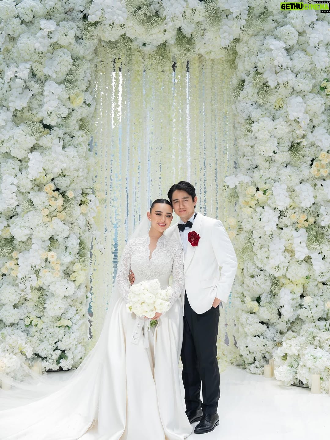 Amanda Manopo - 2.4 Million Likes - Mark 10:9

📷 @rollmoments
