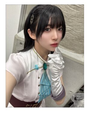 Amane Shindo Instagram - 5th Live Tour ～4Pair Power Spread!!!!～＜スリーズブーケ presents Clover Stage＞ありがとうございました🪷

大好きで大切な仲間達と蓮ノ空のこと好き好きクラブの皆様と過ごすツアー、この世で1番綺麗で素敵な花束でした💐

練習終わりにメンバーで牛丼食べに行ったり、ダンスや歌詞を何度も皆で確認して共有して…練習から本番まで蓮ノ空のみんなと過ごす毎日が本当に楽しくて、その楽しい雰囲気がライブでもパフォーマンス等で皆さんに伝わってたら嬉しいです💚
“青春”してるなぁ(*´ `*)💭

実は、Edel Note の時計が神奈川公演から突然動き始めてね…『今この瞬間』を生きてる事を物凄く実感しました⏱‪𓈒𓏸

ツアー4都市、夢のような大きなステージや大好きな地元でライブが出来て素敵な思い出になりました。
一緒にツアー駆け抜けてくれて本当にありがとうございます！！

これからも“スクールアイドル 桂城 泉”をお届けいたします🪷
引き続き応援よろしく頼むよ😉💚

Edel Note 桂城 泉 役 進藤あまね🪶
 #蓮ノ空 #lovelive  #ねすぐらむ