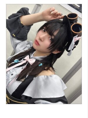 Amane Shindo Instagram - 5th Live Tour ～4Pair Power Spread!!!!～＜スリーズブーケ presents Clover Stage＞ありがとうございました🪷

大好きで大切な仲間達と蓮ノ空のこと好き好きクラブの皆様と過ごすツアー、この世で1番綺麗で素敵な花束でした💐

練習終わりにメンバーで牛丼食べに行ったり、ダンスや歌詞を何度も皆で確認して共有して…練習から本番まで蓮ノ空のみんなと過ごす毎日が本当に楽しくて、その楽しい雰囲気がライブでもパフォーマンス等で皆さんに伝わってたら嬉しいです💚
“青春”してるなぁ(*´ `*)💭

実は、Edel Note の時計が神奈川公演から突然動き始めてね…『今この瞬間』を生きてる事を物凄く実感しました⏱‪𓈒𓏸

ツアー4都市、夢のような大きなステージや大好きな地元でライブが出来て素敵な思い出になりました。
一緒にツアー駆け抜けてくれて本当にありがとうございます！！

これからも“スクールアイドル 桂城 泉”をお届けいたします🪷
引き続き応援よろしく頼むよ😉💚

Edel Note 桂城 泉 役 進藤あまね🪶
 #蓮ノ空 #lovelive  #ねすぐらむ