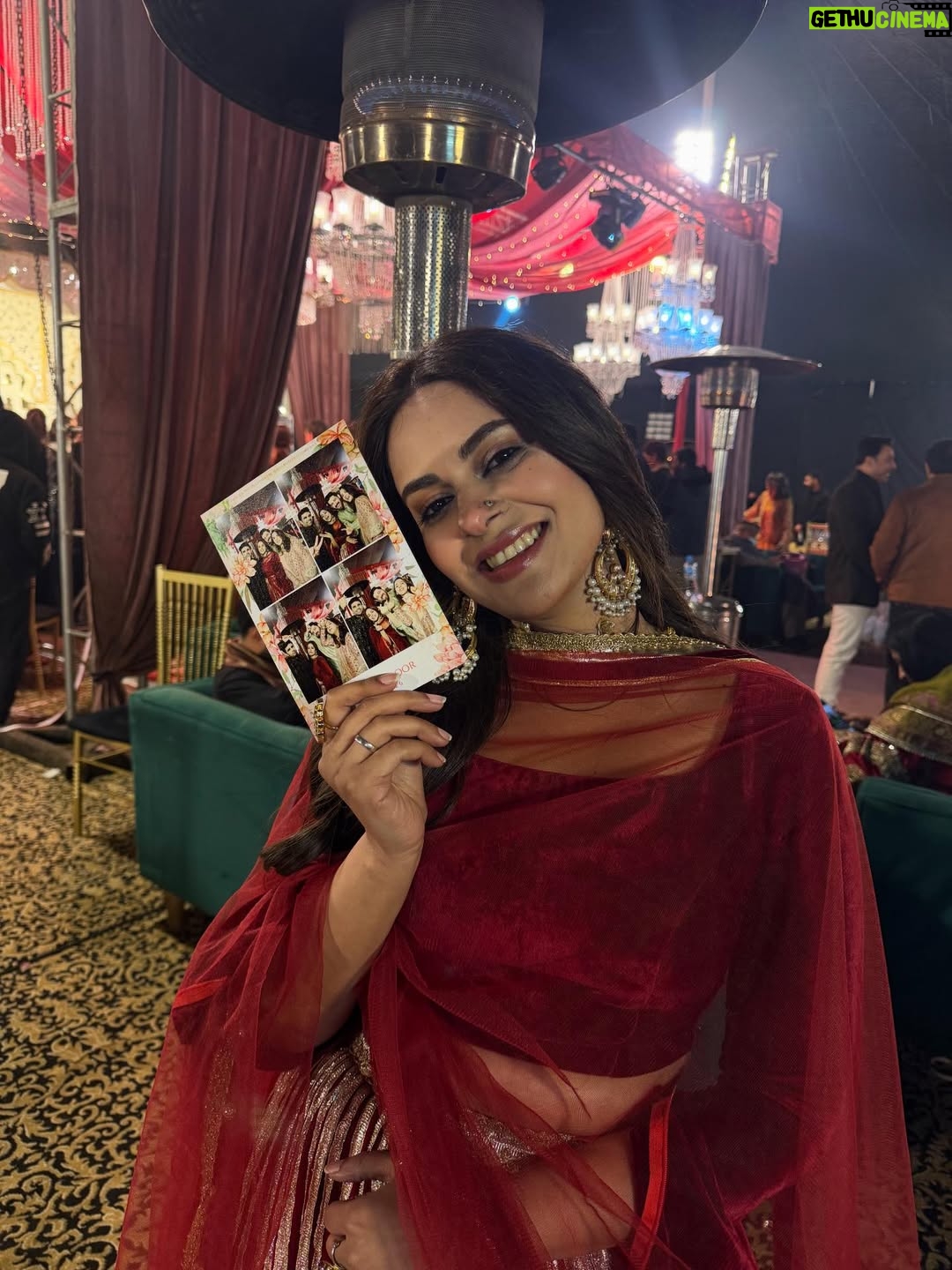 Amar Khan - 22.7K Likes - Winters these days in between Shaadi season and late night meals💖✨⚡️☃️❄️
