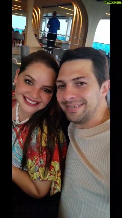 Ámbar Díaz - 1.9K Likes - Feliz aniversario amor mío 💗 
Por más años juntos 
Te amo @dosantosjose