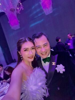 Amber Chia Instagram - Happy 70th Birthday to our Malaysia Hair Legend, Datin @winnieloomh 🌟
I still remember meeting you when I was just 17. You were the one who believed in me and said yes at my very first hair show casting. That moment changed my journey.
I can’t believe we have known each other for 26 years now. Through all these years, you’ve always been so humble, kind, and radiant, with that beautiful smile we all love.
So happy to be catching up with so many old friends on this special night ❤️
Thank you for being part of my journey. You are truly an inspiration — still stunning, still gorgeous, aging so gracefully ✨
We love you, Datin Winnie ❤️
Happy Birthday🎂