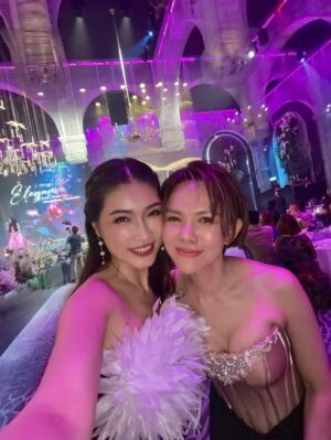 Amber Chia Instagram - Happy 70th Birthday to our Malaysia Hair Legend, Datin @winnieloomh 🌟
I still remember meeting you when I was just 17. You were the one who believed in me and said yes at my very first hair show casting. That moment changed my journey.
I can’t believe we have known each other for 26 years now. Through all these years, you’ve always been so humble, kind, and radiant, with that beautiful smile we all love.
So happy to be catching up with so many old friends on this special night ❤️
Thank you for being part of my journey. You are truly an inspiration — still stunning, still gorgeous, aging so gracefully ✨
We love you, Datin Winnie ❤️
Happy Birthday🎂