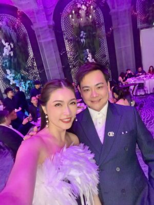 Amber Chia Instagram - Happy 70th Birthday to our Malaysia Hair Legend, Datin @winnieloomh 🌟
I still remember meeting you when I was just 17. You were the one who believed in me and said yes at my very first hair show casting. That moment changed my journey.
I can’t believe we have known each other for 26 years now. Through all these years, you’ve always been so humble, kind, and radiant, with that beautiful smile we all love.
So happy to be catching up with so many old friends on this special night ❤️
Thank you for being part of my journey. You are truly an inspiration — still stunning, still gorgeous, aging so gracefully ✨
We love you, Datin Winnie ❤️
Happy Birthday🎂