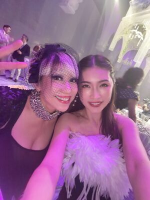 Amber Chia Instagram - Happy 70th Birthday to our Malaysia Hair Legend, Datin @winnieloomh 🌟
I still remember meeting you when I was just 17. You were the one who believed in me and said yes at my very first hair show casting. That moment changed my journey.
I can’t believe we have known each other for 26 years now. Through all these years, you’ve always been so humble, kind, and radiant, with that beautiful smile we all love.
So happy to be catching up with so many old friends on this special night ❤️
Thank you for being part of my journey. You are truly an inspiration — still stunning, still gorgeous, aging so gracefully ✨
We love you, Datin Winnie ❤️
Happy Birthday🎂