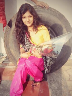 Ambika Vani Instagram - Chalo mitro mere sath 2016 mein❤️🥹
#2016 #10yearchallenge