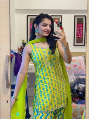 Ambika Vani Instagram - During the look test of Prayagraj ki love story. Watch it now on Hungama ott.
#prayagrajkilovestory #prayagraj #looktest #shoot