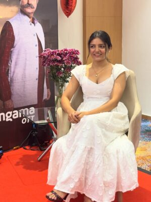 Ambika Vani Instagram - Prayagraj Ki Love Story is now streaming on Hungama OTT ❤️
Grateful beyond words to the Director @arvindbabbal sir, @hungamaott , the casting team @shraddhasohancasting and the entire cast & crew for their incredible support, trust, and hard work.
This journey would not have been possible without each one of you. Special thanks to @sanjeev5451 for introducing me to @shraddhasohancasting
Watch me as Sonia Shukla in Prayagraj Ki Love Story now, exclusively on @hungamaott ❤️
#prayagrajkilovestory #prayagraj #webseries #ambikavani #grateful