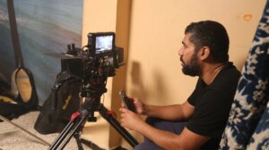 Amira Hilda Douaouda Instagram - 🎬 SKALI
Court metrage
Realisateur : @osamaraifilms
DOP: @salah_haffar8
Assistant real: @kahina_touat
Assistant Cam/ Electro: @brahim_mania
Sound: @sly_bouhafs
Regie: Said Mahammedi
Acteurs : @slimanebenouari
@nadjib_boussoualim
@riadhnabet
Merci à cette ville qui m'a vue grandir et à cette équipe passionnée avec qui j'ai eu la chance de collaborer...
Amour ❤️
#cinéma
#reprise
#retourauxsources
#setif
#algérie
