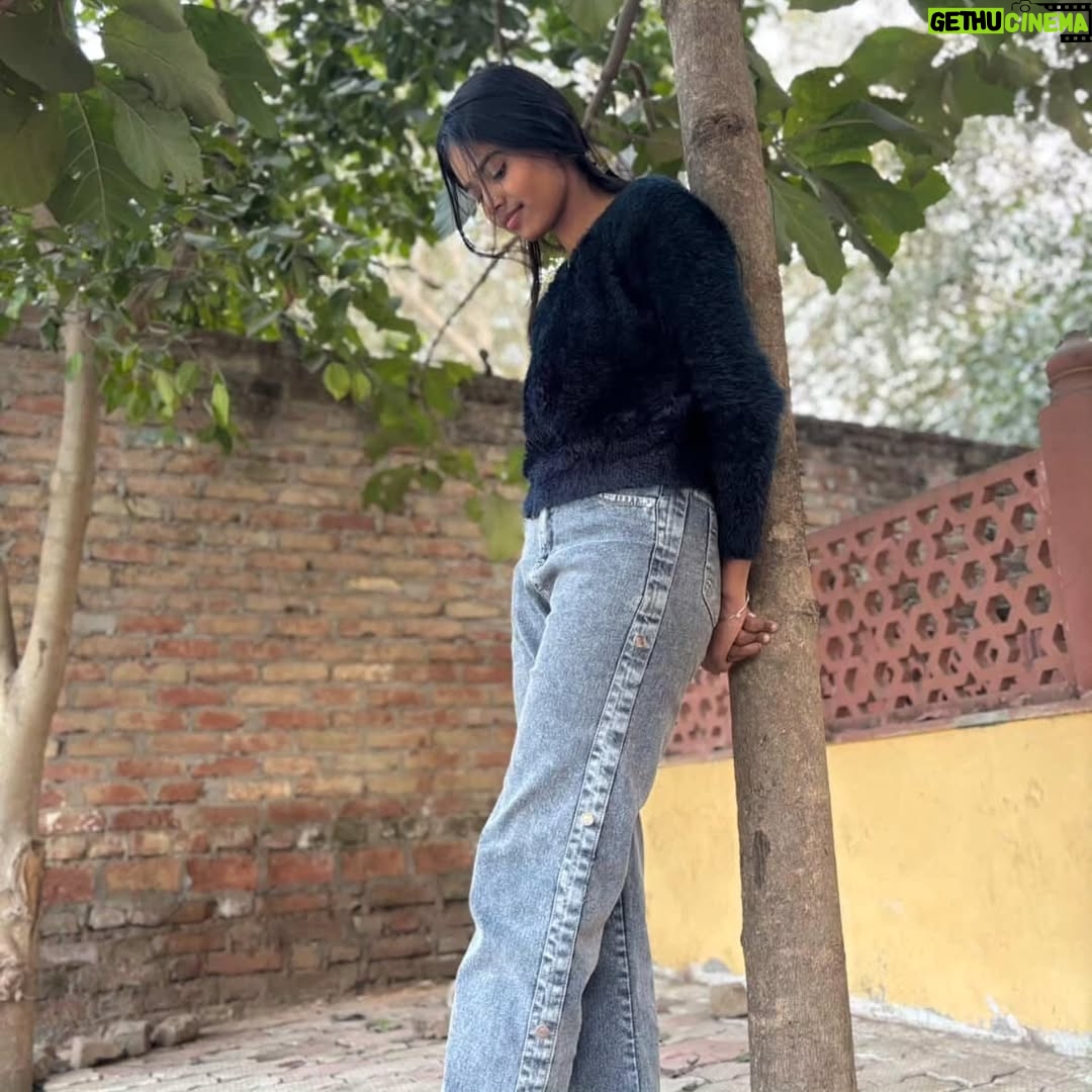 Amita Devi - 274 Likes - Tu agr meri.......❤️
.
.
.
.
.
#viral #trending #new#post #amufam #instafam #explore #post