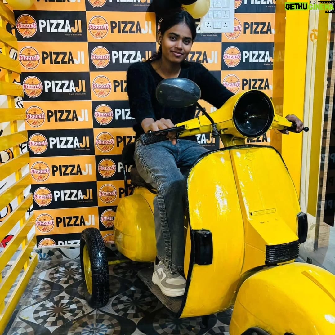 Amita Devi - 274 Likes - Tu agr meri.......❤️
.
.
.
.
.
#viral #trending #new#post #amufam #instafam #explore #post