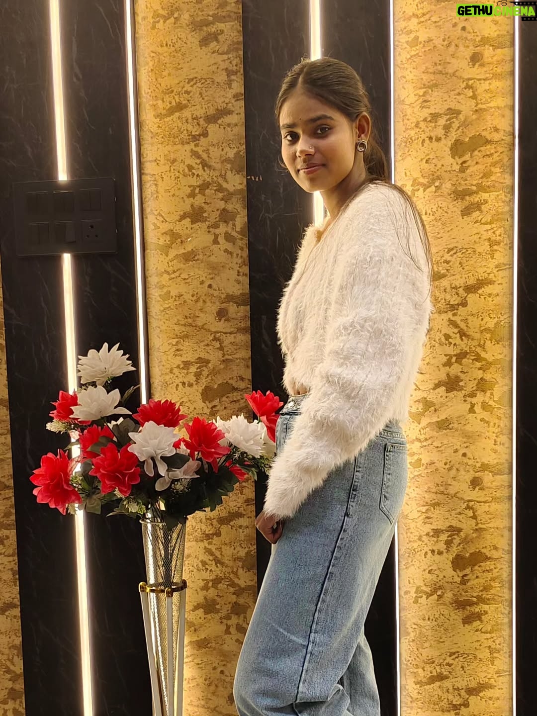 Amita Devi - 171 Likes - Shararat..❤️👀
.
.
.
.
.
#viral #trending #new #post