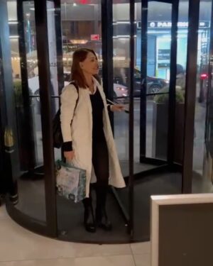 Amparo Grisales Instagram - “ROOM MATE-GRACE-NEW YORK “
My favorite Boutique Hotel in N.York ..!!🤗💋⭐️⭐️⭐️⭐️⭐️
Glamour , sofisticación…creado para ti..!!
Siiii……para ti que adoras disfrutar del encanto y la GRACIA de N. YORK…!!
Una experiencia para vivirla !!
“GRACE” tu Hotel en “La Gran Manzana”. @roommatehotels
Gracias mi amoroso amigo Quique Sarasola por tus mimos y tu cariño…
#enriquesarasola 💋💋💋
“THE COLOMBIAN FILM FESTIVAL NYORK
👍⭐️⭐️⭐️⭐️⭐️
@jcine @jcinewyorkcity 🎬🎬🎬