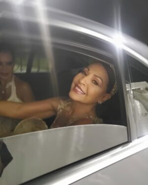 Amparo Grisales Instagram - GRACIAS WEDDING FEST..!!💓💋🎂
GRACIAS BARRANQUILLA….
A ADRIANA CASTRO Y MARTA GÓMEZ … mi admiración y respeto por lograr la DÉCIMA EDICIÓN de este maravilloso evento lleno de MAGIA Y ESPLENDOR…. con una pasarela en EL PABELLÓN DE CRISTAL digna de las mejores del mundo!👏👏👏👏
A los expositores y a todos los que tienen que ver con esta bella industria de la BODA por estar presentes y llenar de sueños y de brillo cada STAND …!!!
Colombia presente y siempre apoyando a esta Industria de LA BODA!!
Gracias GORETTY MEDINA por mi espectacular vestido…!
Gracias WEDDING FEST por apoyar a mis perritos rescatados!!🐾
@wedding_fest_colombia
@adrycastrosuarez
@martalilianagomez
@gorettymedinac
@mariapaolalara
@laloradelaslara
🎂🎊🎊🙏🙏💕💕💋💋