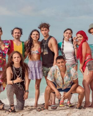 Amparo Grisales Instagram - ABRAZA A TU FAMILIA Y VÁMONOS DE PASEO…!!!
HOY GRAN ESTRENO…
“EL PASEO 6”🎬🎬🎬💕💕
LA EXCURSIÓN DE 11….
SÓLO EN CINES..!!!
Y ahí les va la ABUELA…!!!😂😃😀
Fotos @carmentrianaa
@dayron.hernandez.ps
@dagogarciaprod
@rodrigotrianadirector
@srta.maiparamo
@carlos andres
@cinecolombia
@¡honatoro
@chichilanavia
@rafaellamusik
@megumihasebep
@el_mindo
@julianfranco cardona
@andyoficial
@michell_orozco0
@crisrianduque
@mayesandm
Mi sombrero @linaosorio_official
#cine #camaraaccion #comedia
#familia #entretenimiento #sanandresisland
FELICES FIESTAS PARA TOD@S…. !!!
LUZ Y AMOR..!!!!❤️🌛🌛🌛💋💕💋💕💕💕