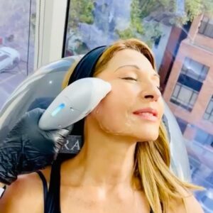 Amparo Grisales Instagram - NO ES MAGIA... pero el resultado es MÁGICO ...!!!
“ULTRAFORMER III” 👍💯
Una caricia para tu belleza natural...!!!
LO ÚLTIMO EN MEDICINA ESTÉTICA DE ALTA TECNOLOGÍA ...!!!
ULTRASONIDO Microfocalizado qué activa el Colágeno... penetrando en profundidad las capas de la PIEL dándole lozanía y TENSANDO sutilmente los MÚSCULOS con resultados espectaculares desde el primer momento...!!!
Sin cirugía..!!!
Sin agujas...!!!
Sin implantes o rellenos que te cambien tus rasgos naturales...!!!
Lindas ...Lindos...!!!
Bellos ... Bellas...!!!
“ULTRAFORMER III”.... para mujeres y hombres...!!!
@radacassab @alejandroradacassab
@ultraformercolombia
@medsystems.col
@dra.adrianaariza
#listaparalaaccion🎬🎥
#preparandoproyectos2021
#cuidémonosentretodos
#usatapabocas
#lavatelasmanos