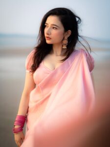 Actress Amrita Mishra HD Photos and Wallpapers December 2025