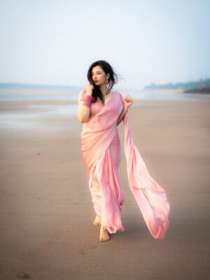 Amrita Mishra Instagram - She is soft like the saree she swearing šø
#manjdecollection #sareeecollection #soft #blouse #design #ownbrand #fashionable #sareesofinstagram