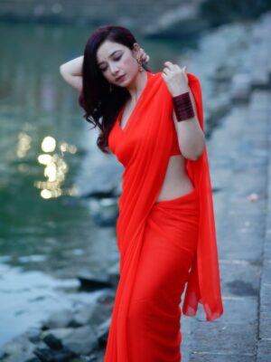 Amrita Mishra Instagram - Sundar š¦š§”
.
@pixelpassionfotography
@amritamisshraa
@pixellence_art
#explore #explorepage #saree #sareelover #sarees
(Sareeshoot, sarees , backpose, mumbai)