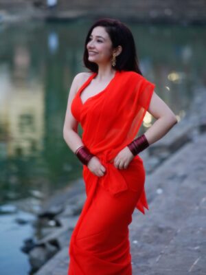 Amrita Mishra Instagram - Sundar š¦š§”
.
@pixelpassionfotography
@amritamisshraa
@pixellence_art
#explore #explorepage #saree #sareelover #sarees
(Sareeshoot, sarees , backpose, mumbai)