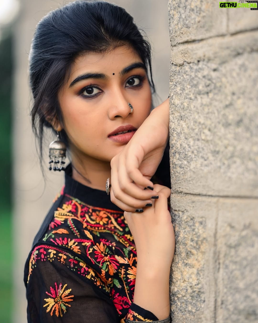 Amrutha Prem - 34.8K Likes - ದೀಪಾವಳಿ ಹಬ್ಬದ ಶುಭಾಶಯಗಳು 🌻❤️✨

Makeup: @arushmakeover ✨
Shot by: @framesbyvikaskakolu ✨
Hair: @hairbysharada_murthy ✨