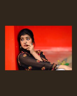 Amrutha Prem Instagram - ದೀಪಾವಳಿ ಹಬ್ಬದ ಶುಭಾಶಯಗಳು 🌻❤️✨

Makeup: @arushmakeover ✨
Shot by: @framesbyvikaskakolu ✨
Hair: @hairbysharada_murthy ✨