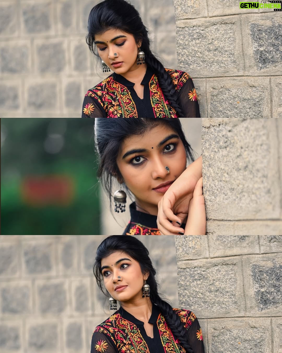 Amrutha Prem - 34.8K Likes - ದೀಪಾವಳಿ ಹಬ್ಬದ ಶುಭಾಶಯಗಳು 🌻❤️✨

Makeup: @arushmakeover ✨
Shot by: @framesbyvikaskakolu ✨
Hair: @hairbysharada_murthy ✨