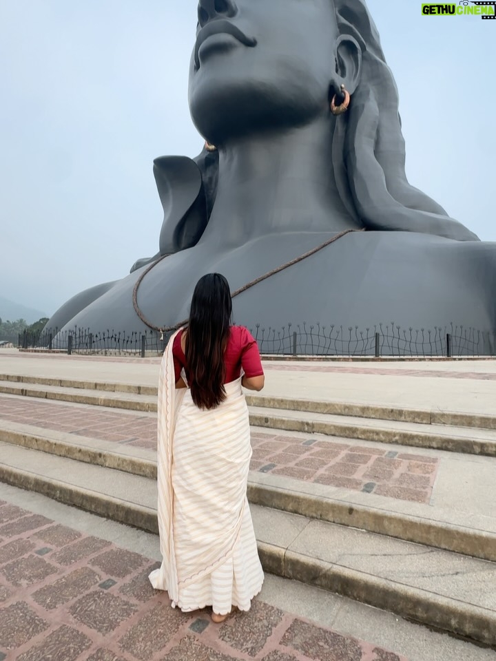 Amrutha Saju - 11.2K Likes - 🔱Om Namah Shivaya🔱
I heard thousands of people chanting this mantra. It was unexpected, yet deeply devotional. I gazed at Him for hours.I don’t know why, I still see that face in front of me.but I couldn’t take my eyes off. I let go of my burdens, absorbed that positive energy, and returned with a heart full of peace and satisfaction🕉️

@isha.foundation