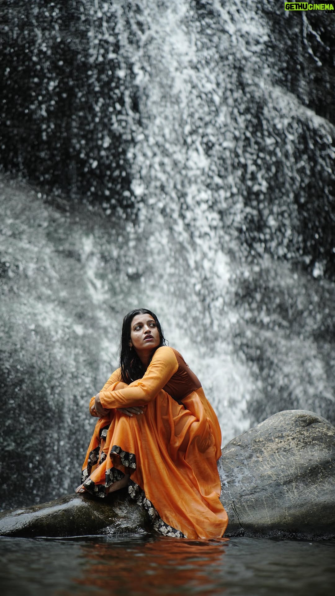 Amrutha Saju - 20.6K Likes - Raavanan — an epic by Maniratnam💎The characters played by Aishwarya and Vikram carry such deep emotions, and every frame in the film is breathtaking. This is our humble attempt to recreate a small piece of that classic.
Thank you @actor_cop , and a special thanks to @sujith_cinematographer for capturing it so beautifully.

🎥 @sujith_cinematographer